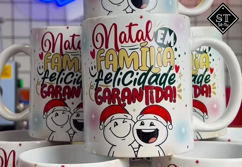 Caneca Natal em Família é Felicidade Garantida