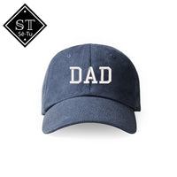 Conjunto Boné Mom + Dad Bordado