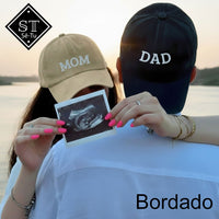 Conjunto Boné Mom + Dad Bordado